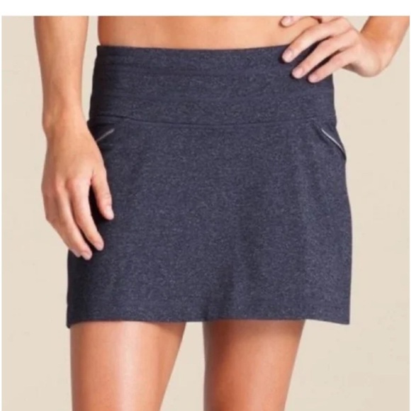 Athleta Gray and Green Relay Athletic 2 in 1 Skort - Picture 1 of 11